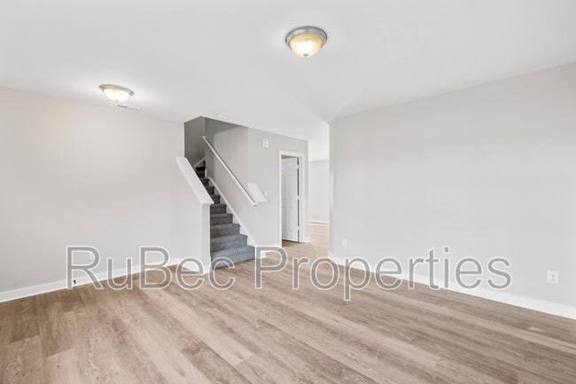 Building Photo - 9115 Old Ash Ct