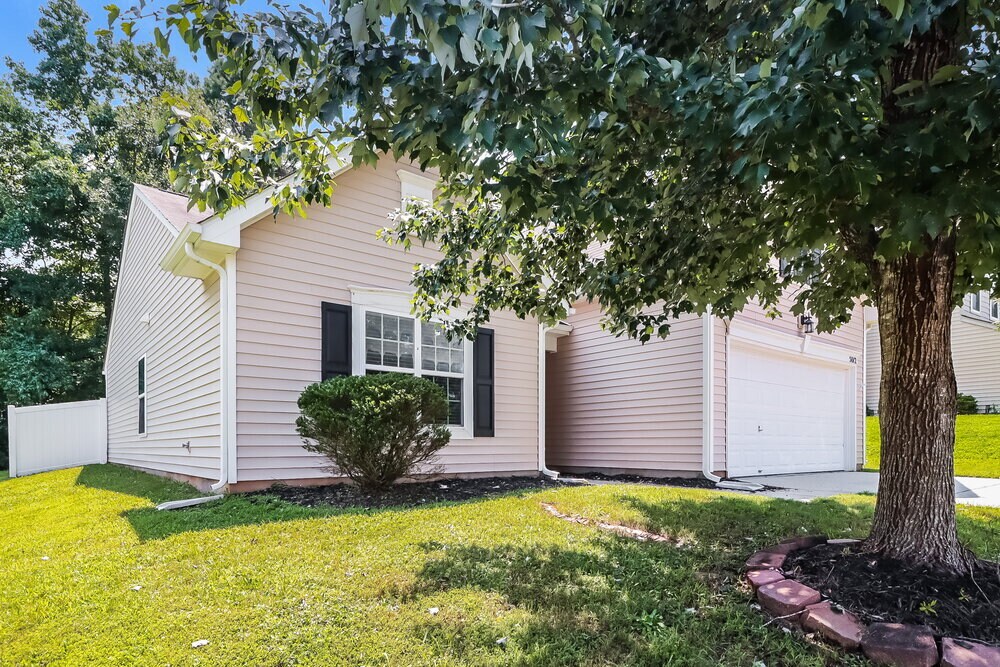 Building Photo - 5012 Broad Leaf Ct