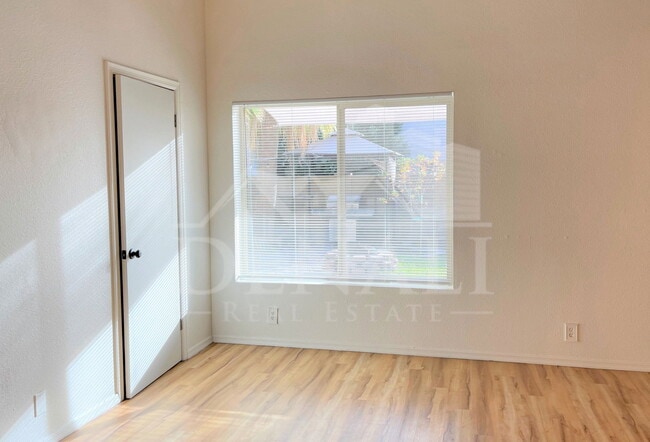 Building Photo - 5093 W Whitten St