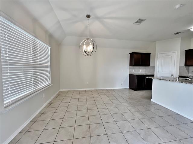 Building Photo - 526 Clearlake Dr