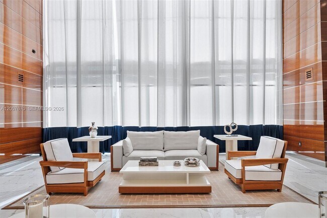 Building Photo - 17475 Collins Ave