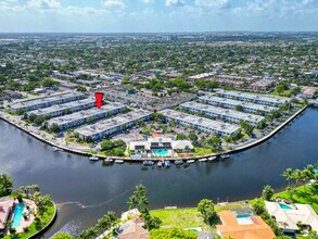 Building Photo - 130 Cypress Club Dr
