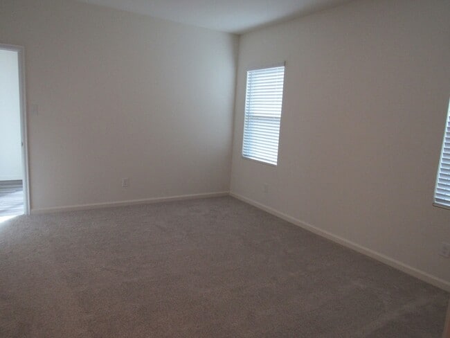 Building Photo - 9538 Travertine Court