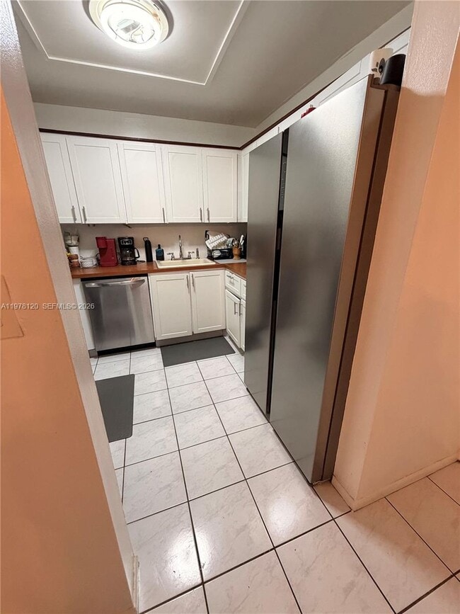 Building Photo - 16851 NE 23rd Ave