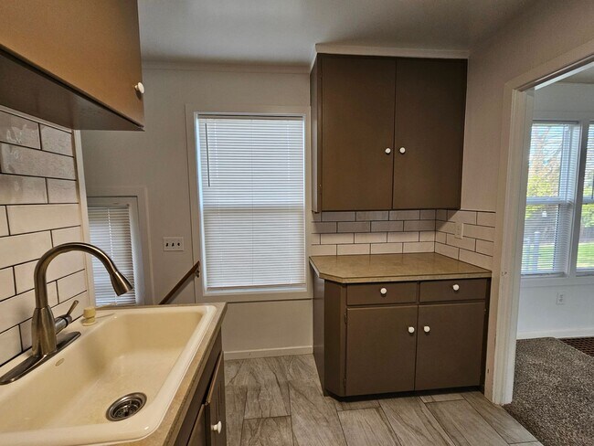 Building Photo - 2 Bed 1 Bath Home in the Heart of Richland