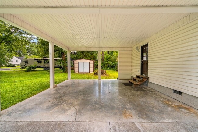 Building Photo - 10 Morgan Cir