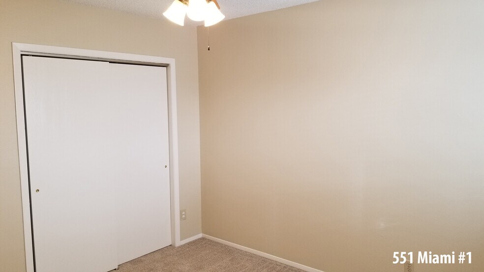 Bed 1 - 551 Miami Rd