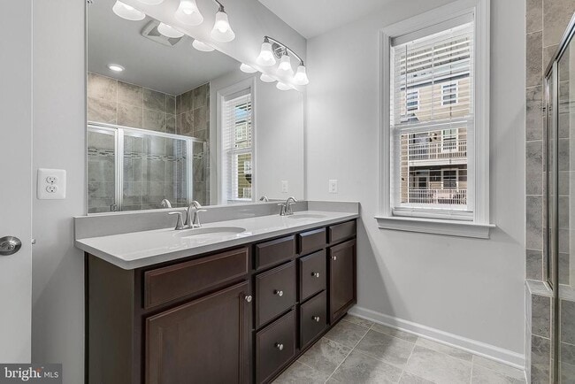 Building Photo - 45114 Kincora Dr