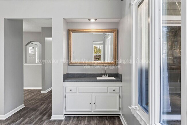 Building Photo - 5408 Chatham Lake Dr