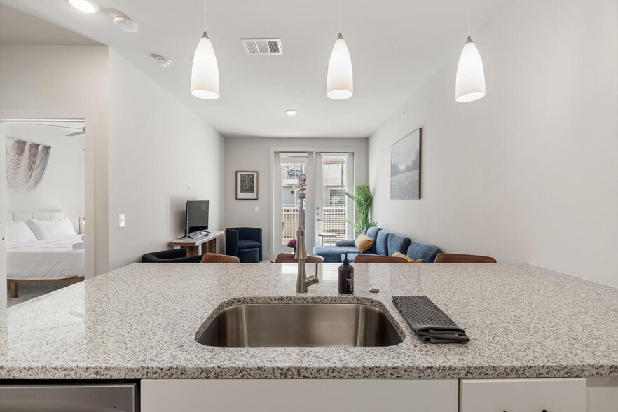 Building Photo - 5820 1/2 Cameron Road-SI FL1-ID1303397P