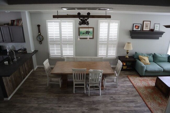 Building Photo - 4 Bed 2.5 Home in San Marcos, TX