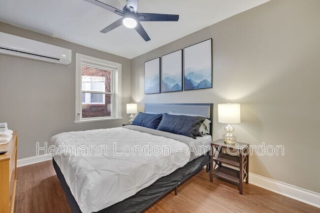 Building Photo - 6024 Dewey Ave