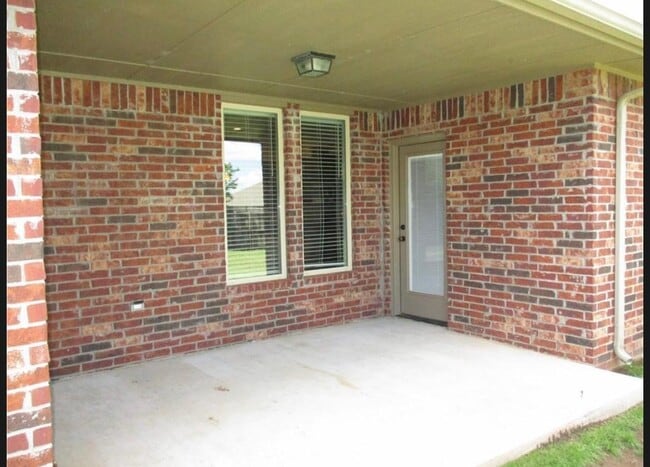 Building Photo - 8217 NW 158th St