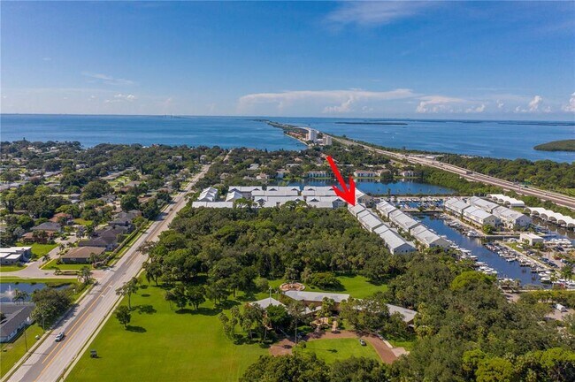 Building Photo - 6036 Anchorage Way S