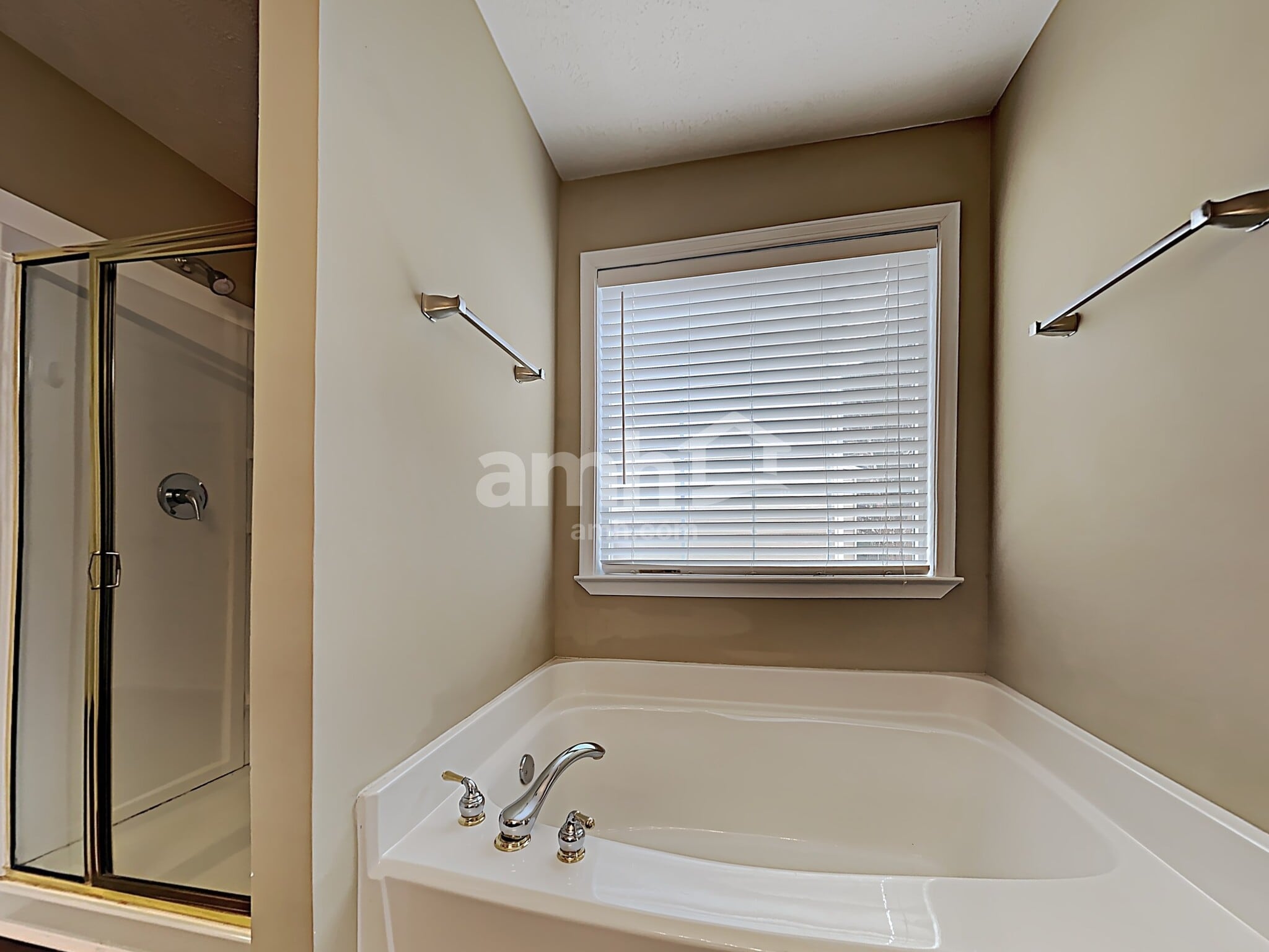 Building Photo - 3915 Madison Bnd NW