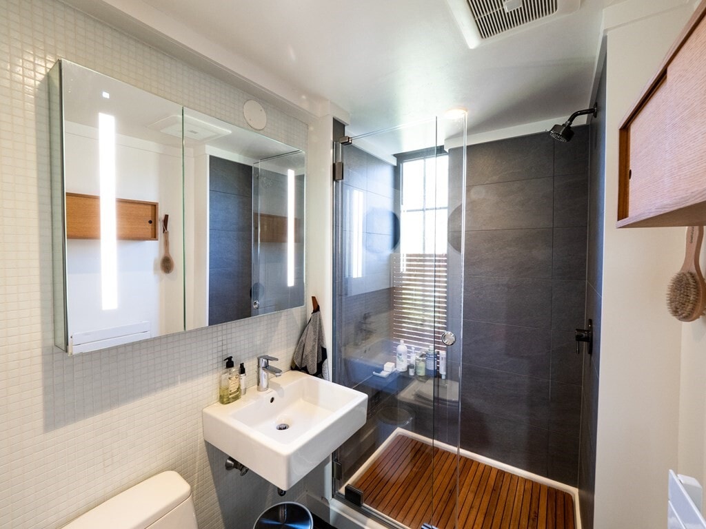 Building Photo - 214 3rd St