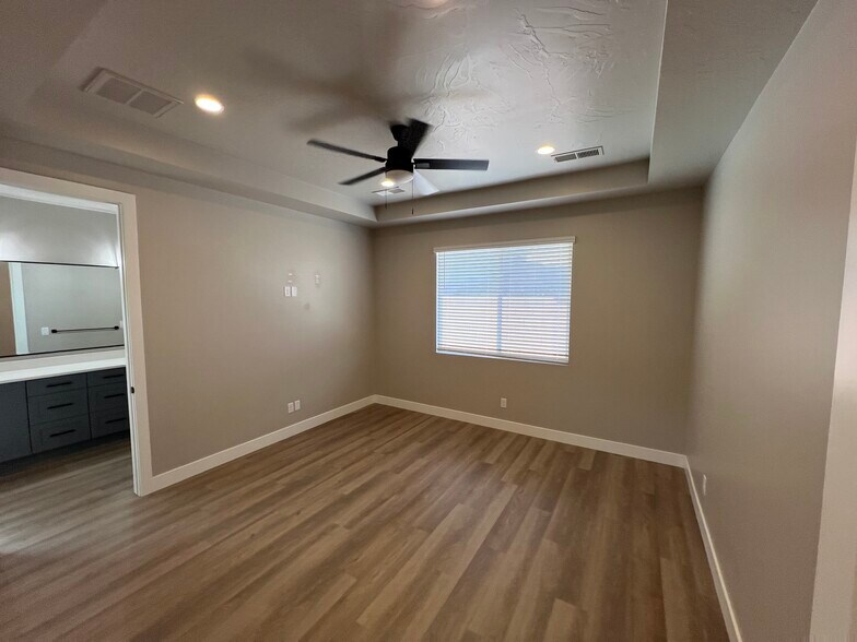 Building Photo - 2213 W 320 S