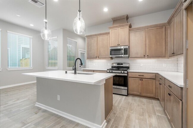 Building Photo - 529 Longleaf Pine Dr
