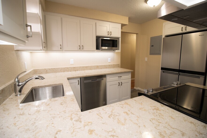 Building Photo - 14026 61st Pl W