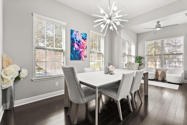 Building Photo - 520 Lanark Ct