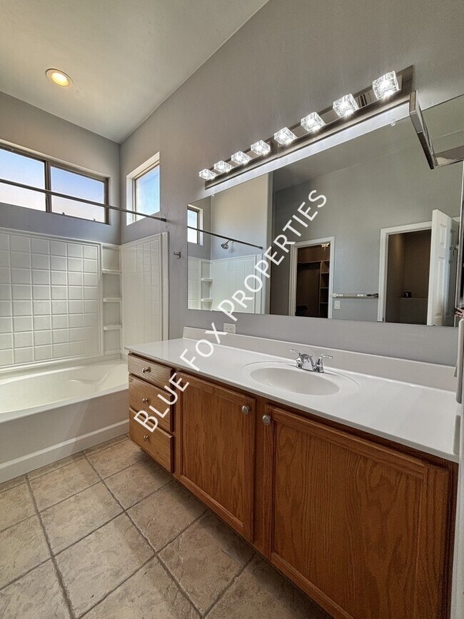 Building Photo - 3715 S Escalante Oasis Pl