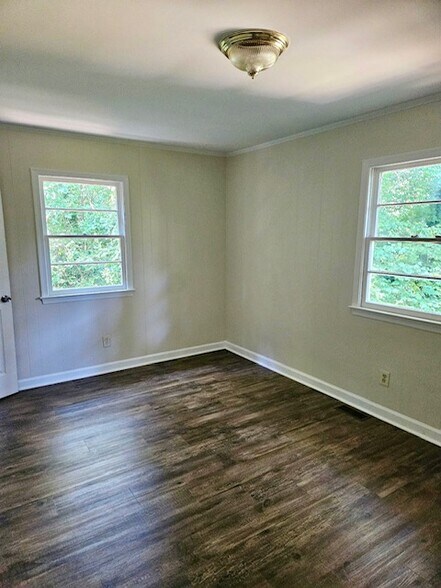 Building Photo - 2630 Cherry Cir