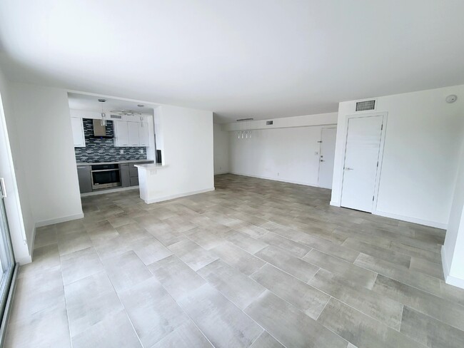 Building Photo - 137 Golden Isles Dr