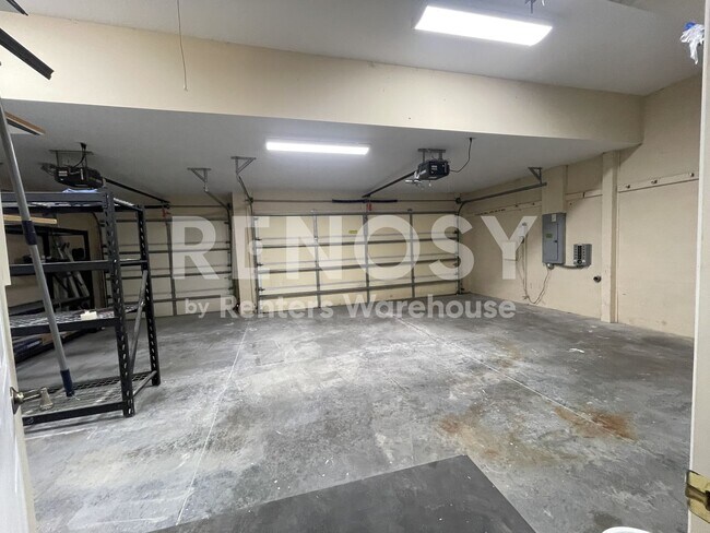 Building Photo - 8946 Province St
