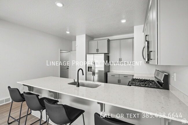 Building Photo - 15524 Trumpet Ln