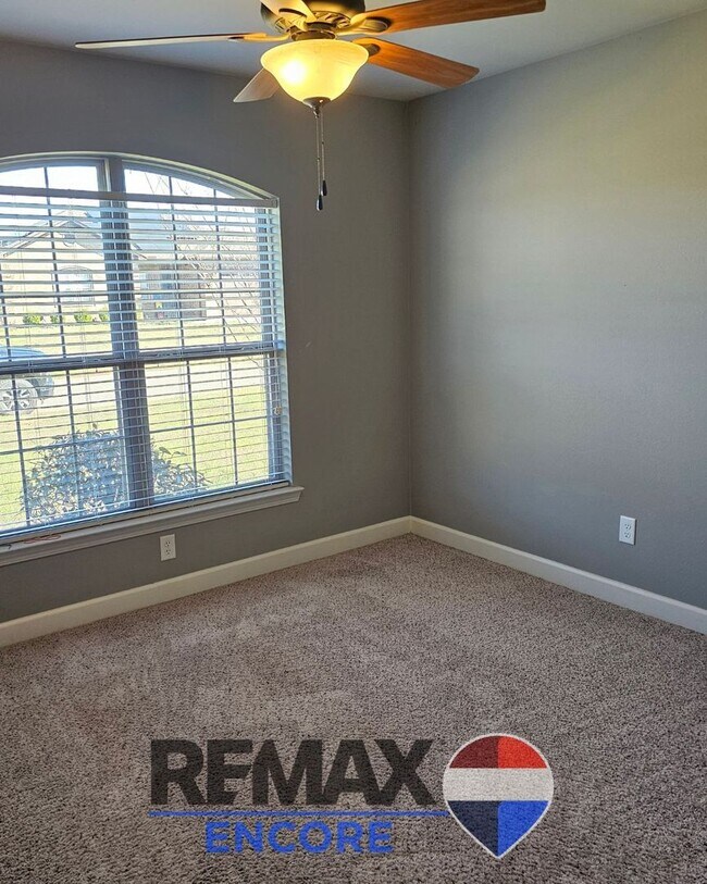 Building Photo - Sorry No Smoking/Vaping and Pets Permitted with Restrictions