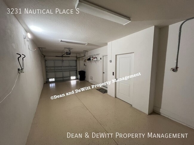 Building Photo - 3231 Nautical Pl S