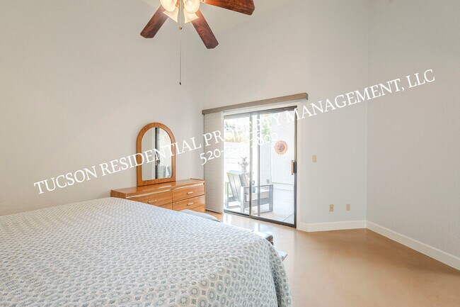 Building Photo - 4950 N Valle Rd