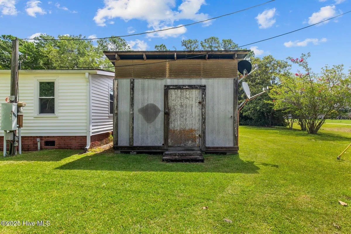 Building Photo - 136 Smedley Ln