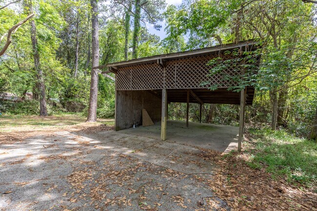 Building Photo - 3-Bedroom, 2-Bath with Den in Spanish Fort Estates