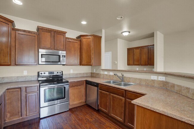 Building Photo - 5647 Celtic Cross Grove