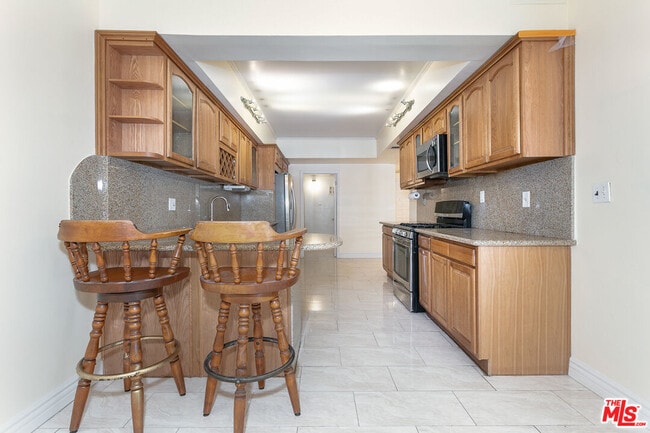 Building Photo - 1950 S Beverly Glen Blvd