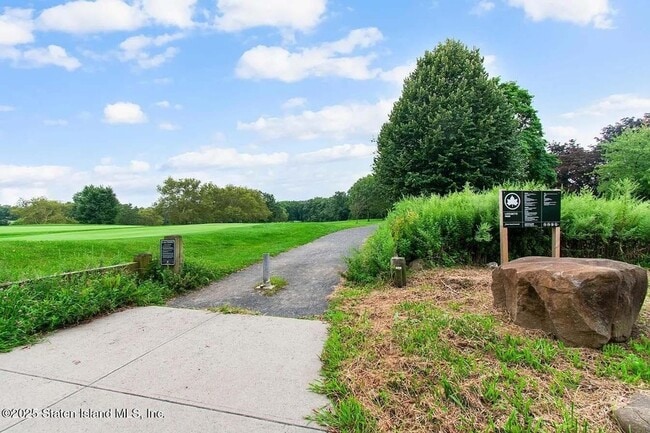 Building Photo - 1630 Forest Hill Rd