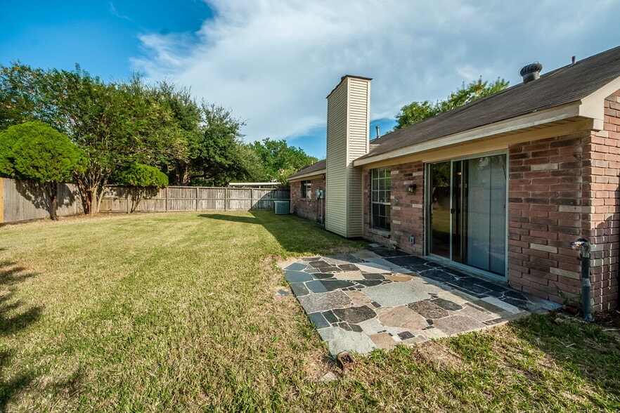 Building Photo - 12214 Flaxen Dr