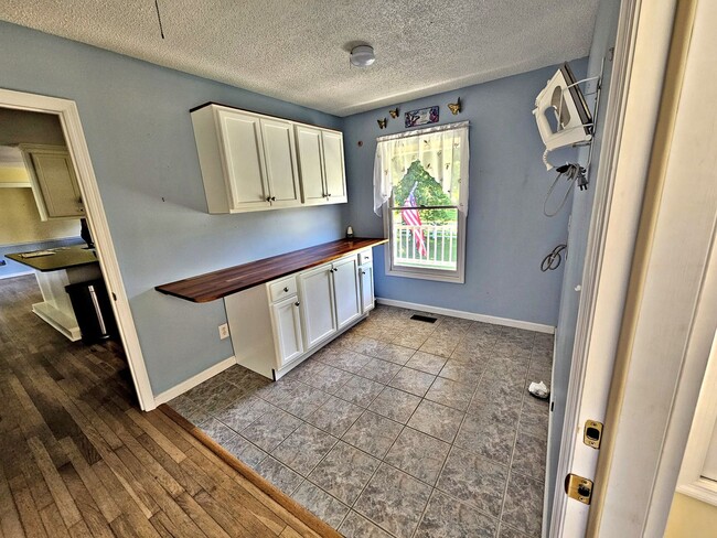 Building Photo - HOUSE FOR RENT - 4BR - Harvest