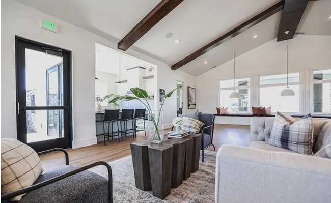 Building Photo - *$200 OFF FIRST MONTH RENT! | BEAUTIFUL 3 bed, 2 bath home in the desirable Summerfield Subdivision