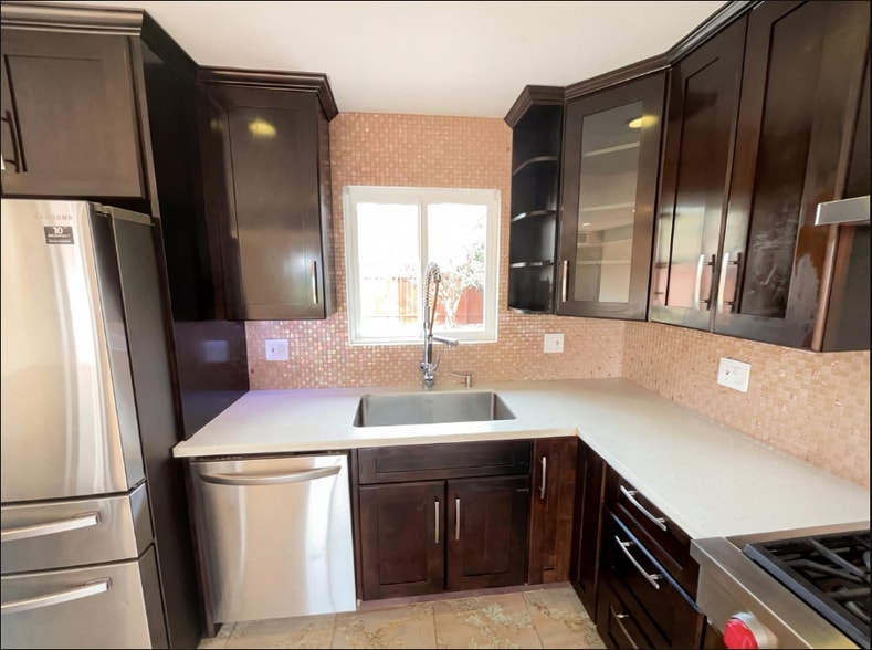 Building Photo - 400 Santa Maria Dr