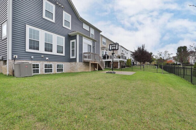 Building Photo - 1412 Leesland Dr