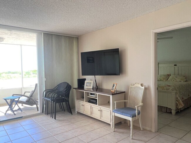 Building Photo - AVAILABLE 2026 Gulf Horizon, Gulf Front, 2BR/2BA 1st Floor Condo