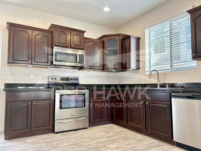 Building Photo - 3853 E Santa Fe Ln
