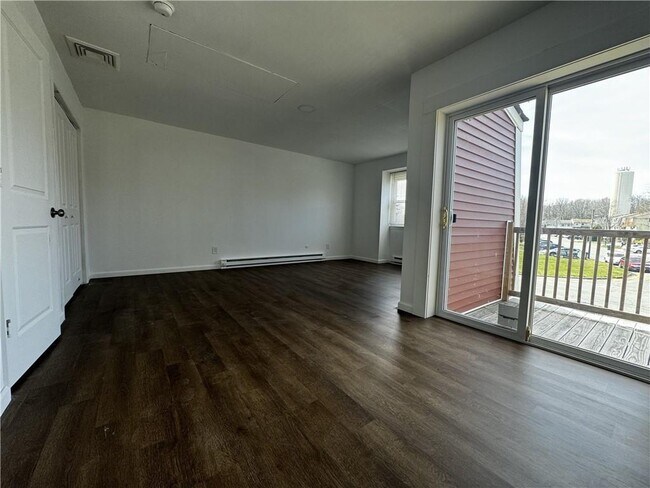 Building Photo - 314 Saracino Dr