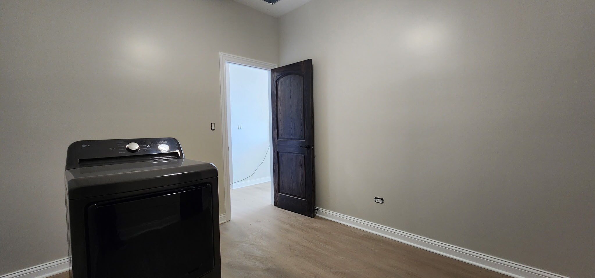 Building Photo - 2552 S Central Park Ave