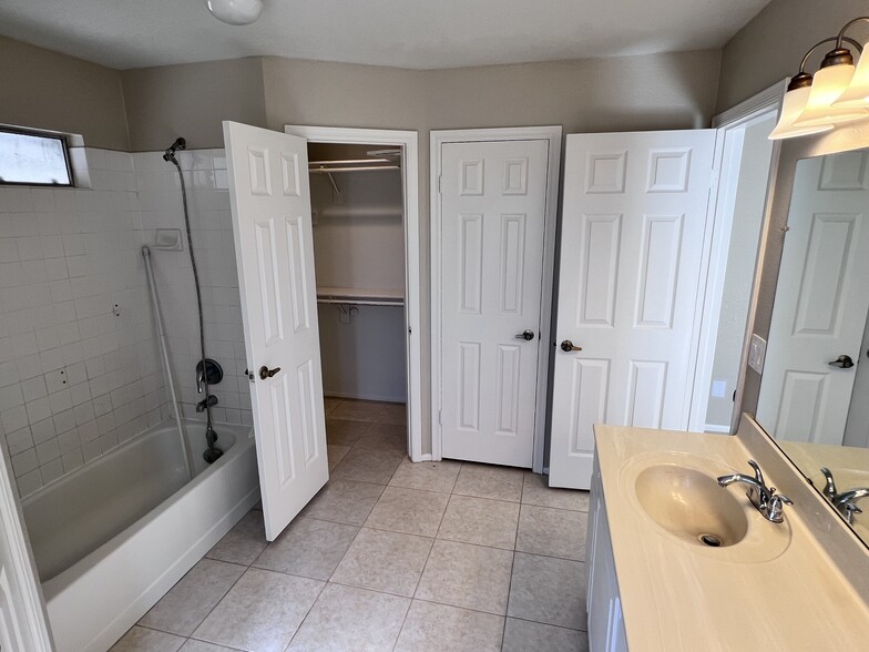 Building Photo - 3782 E Acoma Dr