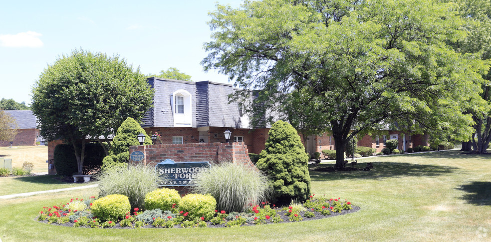 Primary Photo - Sherwood Forest Garden Apartments