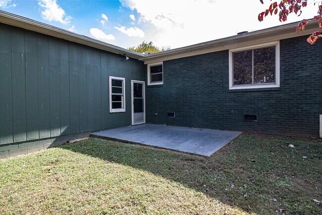 Building Photo - 328 Margo Ln