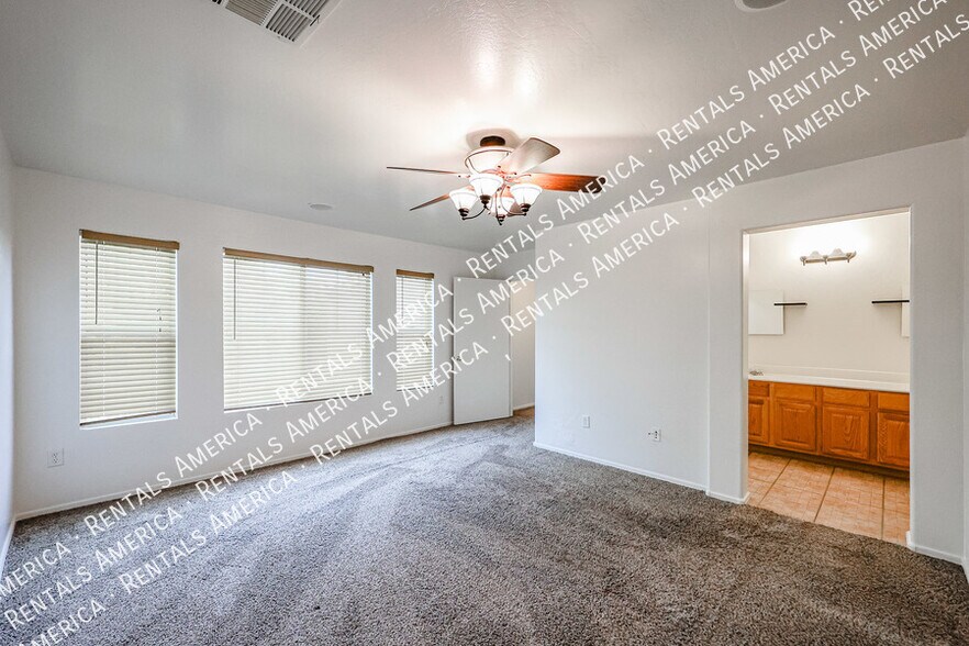 Building Photo - 1491 S Swallow Ln